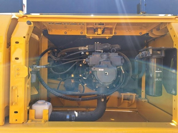 KOMATSU PC350LC-8 Excavator