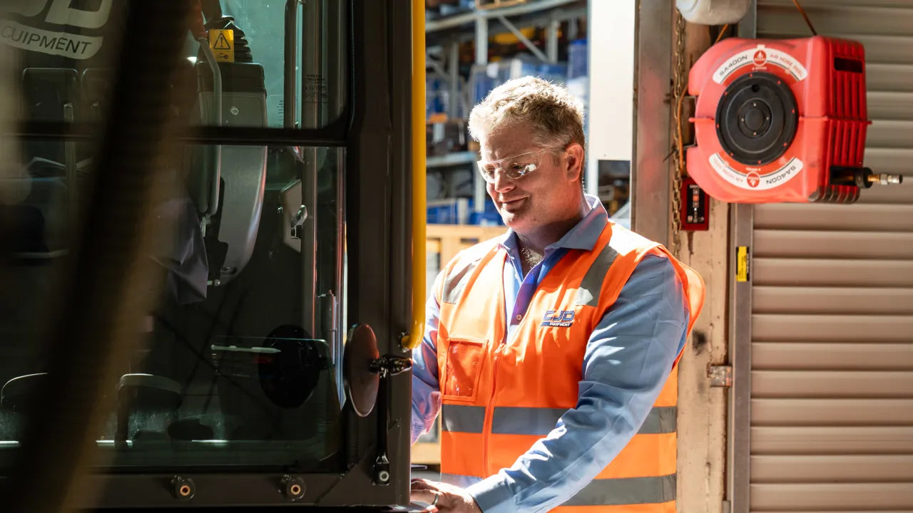 2025 Mini Excavator Buyer’s Guide