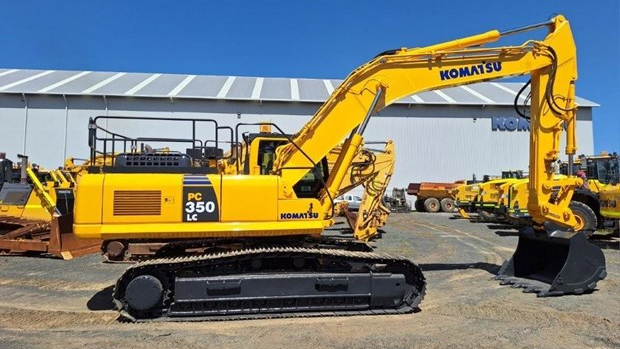 KOMATSU PC350LC-8 Excavator